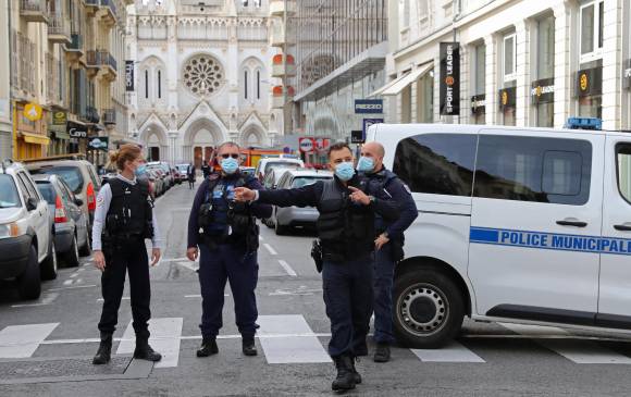 Francia, en alerta máxima tras ataque en iglesia en Niza Francia, en alerta máxima tras ataque en iglesia en Niza