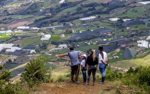 aplicacion conocer personas cerca El Carmen de Viboral