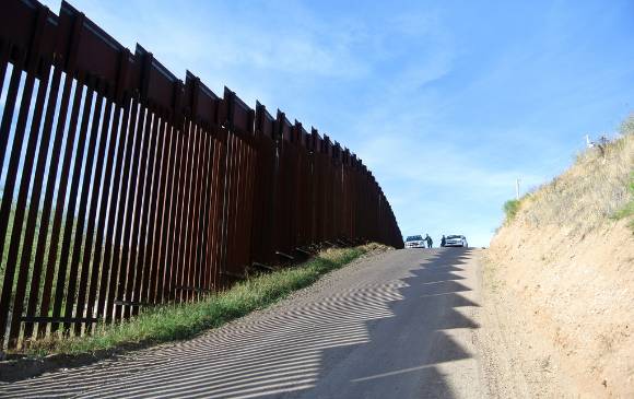 Un aspecto del muro en la frontera mexicano-estadounidense. Foto K. Emerson