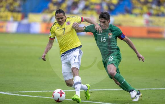 Carlos Bacca es uno de los jugadores más discutidos: nadie desconoce su calidad como jugador, pero los hinchas son conscientes de que con la camiseta tricolor le cuesta. FOTO juan a. sánchez 