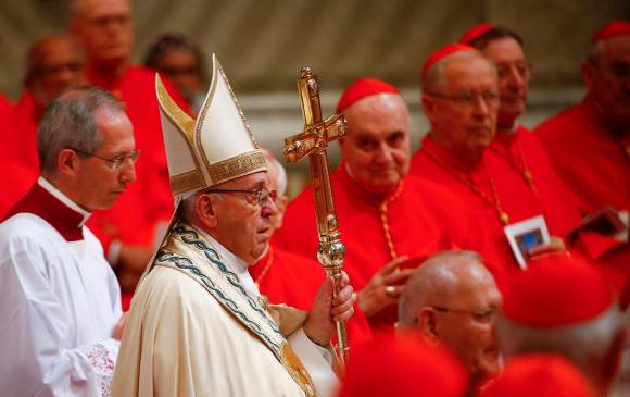 El Sumo Pontífice ha mermado los nombramientos de cardenales europeos, siendo un tercio durante su era. FOTO Reuters