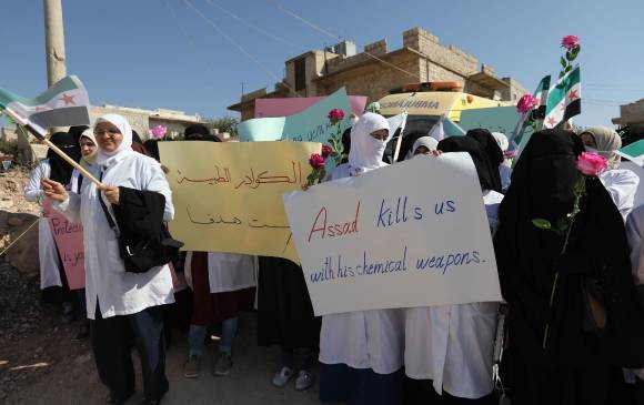 Protestas en contra del régimen de Bashar al Asad. FOTO: AFP