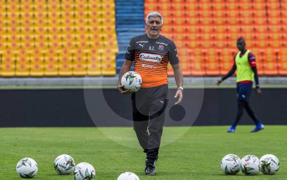 Zambrano tiene un rendimiento del 45% con el DIM, producto de 12 victorias, 11 empates y 11 derrotas. FOTO julio César herrera