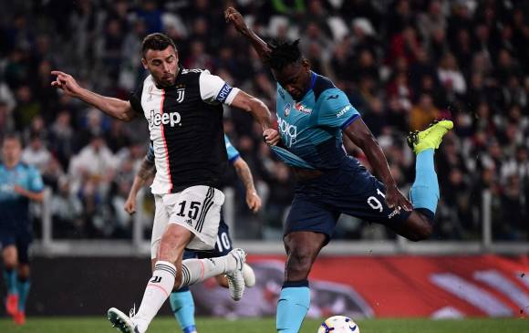 Duván Zapata es el segundo máximo goleador de la Serie A. El primero es Fabio Quagliarella (26 tantos). FOTO AFP