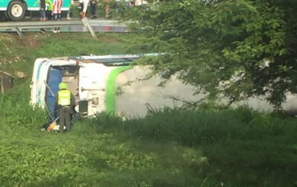 Las autoridades de Tránsito del Atlántico actualmente investigan las causas del accidente. FOTO TWITTER
