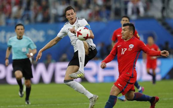 La rejuvenecida Alemania, con solo tres campeones del mundo de 2014, Joshua Kimmich, Mathias Ginter y Julian Draxler (foto), confirmó que está preparada para tomar el relevo. FOTO efe