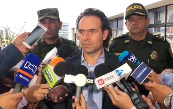 Alcalde de Medellín, Federico Gutiérrez, expresa condolencias por el atentado en Bogotá. Foto: clip video de Secretaría de Seguridad de Medellín.
