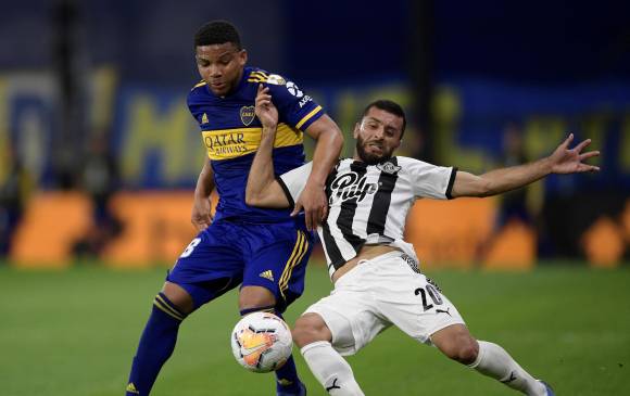 Los colombianos Frank Fabra (foto) y Jorman Campuzano fueron titulares en el equipo argentino. FOTO EFE