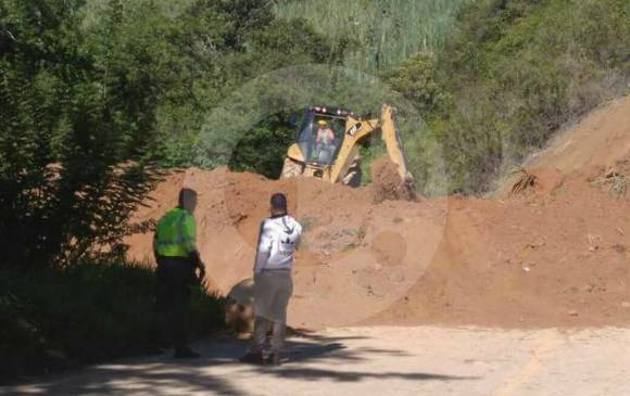 Cuatro días puede durar cerrada la vía a Urrao. FOTO CORTESÍA GUARDIANES ANTIOQUIA