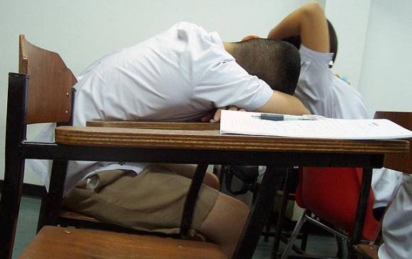 Muchos estudiantes se duermen en clase por el jet lag. Foto Kritaya
