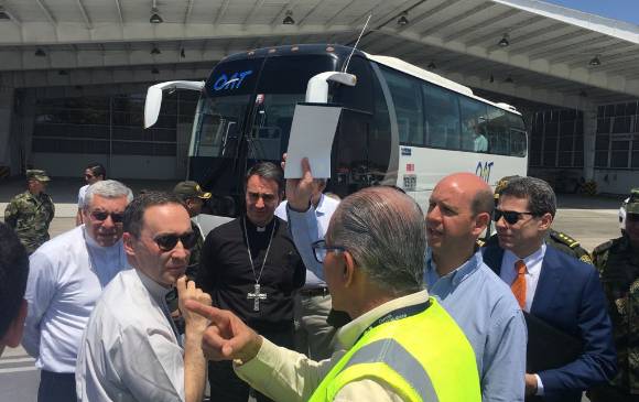 Monseñor <i><b>Mauricio Rueda Beltz</b></i>, un hombre cercano a Papa, es el encargado de revisar que los preparativos avancen sin dificultades. FOTO CORTESÍA.