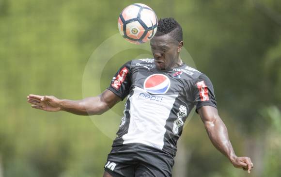 En los cinco partidos que ha jugado con el Poderoso, Édinson Toloza suma dos goles. Una expulsión y luego una lesión lo tuvieron por fuera de los últimos cuatro juegos. FOTO edwin bustamante
