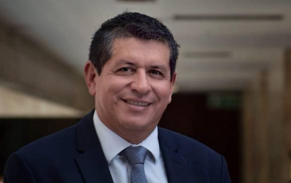 Jairo Cristancho, presidente de la Comisión Sétima de la Cámara de Representantes y promotor del etiquetado frontal en los productos no saludables. Foto: Cortesía Cámara de Representantes.