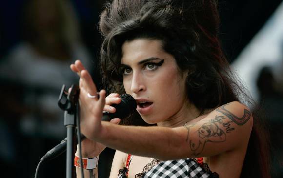 Amy Winhouse durante su presentación en Lollapalooza en la ciudad de Chicago en agosto de 2007. FOTO: Brian Kersey AP