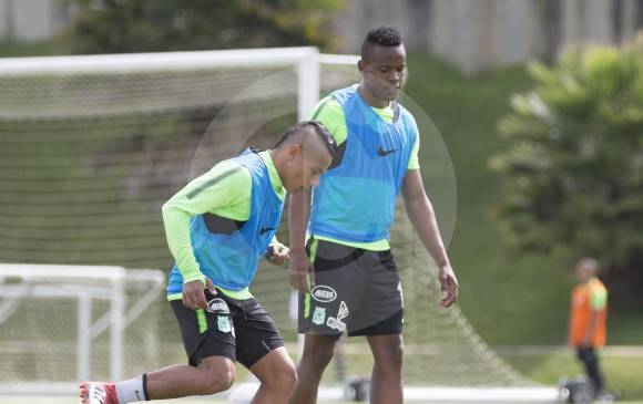 Vladimir Hernández y Yerson Candelo, dos fichas de Nacional para conformar un medio campo sólido. FOTO Edwin Bustamante
