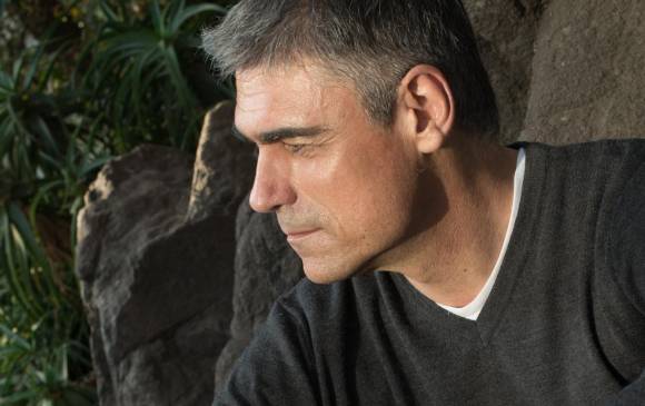 Desastres naturales, libro escrito por el chileno Pablo Simonetti aborda, entre otros temas, las masculinidades mal entendidas. FOTO CORTESÍA
