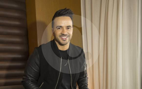 Luis Fonsi estuvo feliz en su corta visita al país. FOTO Edwin Bustamante