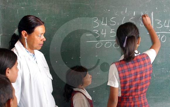 Las dificultades de acceso a la educación son uno de los retos que deben afrontar los gobiernos. FOTO archivo