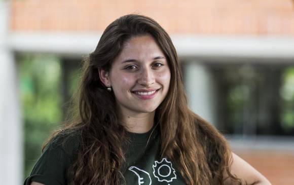 Juliana García Mejía candidata a un doctorado en la Universidad de Harvard, es docente de los Clubes Científicos FOTO Jaime Pérez