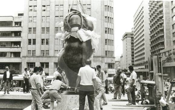 Esta escultura marcó un hito en la vida cultural de Medellín. FOTO ARCHIVO EL COLOMBIANO La gorda de botero
