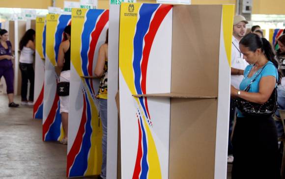 De acuerdo con el CNE, es obligatorio publicar la ficha técnica de las encuestas que miden el pulso para las presidenciales. Foto: Juan Antonio Sánchez