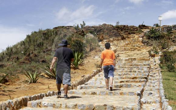 El Jardín Circunvalar, en el Cerro Pan de Azúcar, plan para caminar y ver la ciudad desde las montañas. FOTO donaldo zuluaga