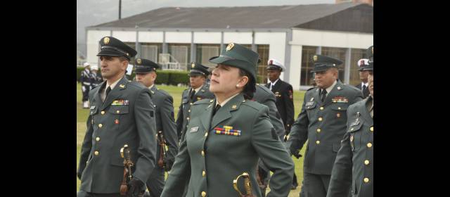 La Sargento Luz M Correa Se Sonaba De Uniforme