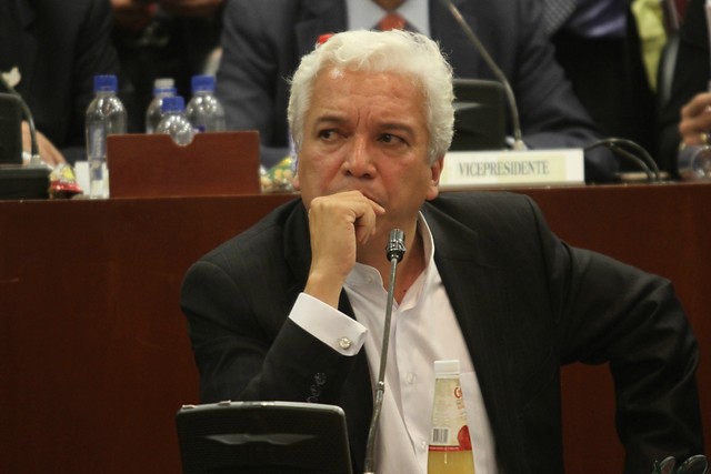 Carlos Alonso Lucio y su esposa Viviane Morales liderarán las protestas y la apelación. FOTO COLPRENSA