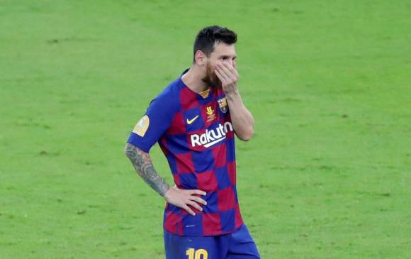 El delantero argentino hizo el primer gol del equipo blaugrana en la derrota 3-2 con Atlético de Madrid. FOTO EFE