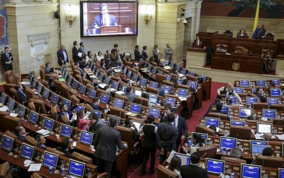 El proyecto de ley será discutido, en segundo debate, en las plenarias del Senado y la Cámara de Representantes del Congreso la próxima semana. El ministro Carrasquilla pidió aclarar las dudas técnicas sobre el plurifásico durante estos días. FOTO minhacienda