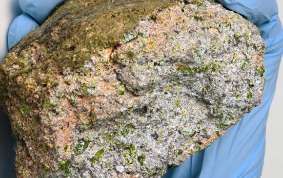 Este es el meteorito que se formó antes que la Tierra y luego cayó al planeta. Foto cortesía University of New Mexico