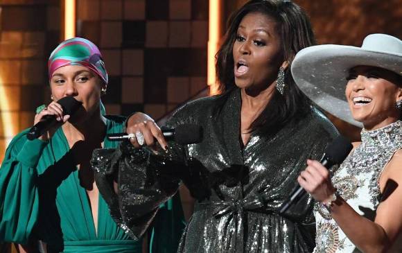 La cantante y compositora estadounidense <i>Alicia Keys, </i>la ex primera dama estadounidense <i>Michelle Obama </i>y la cantante estadounidense <i>Jennifer López. </i>Foto: Afp La cantante y compositora estadounidense <i>Alicia Keys, </i>la ex primera dama estadounidense <i>Michelle Obama </i>y la cantante estadounidense <i>Jennifer López. </i>Foto: Afp