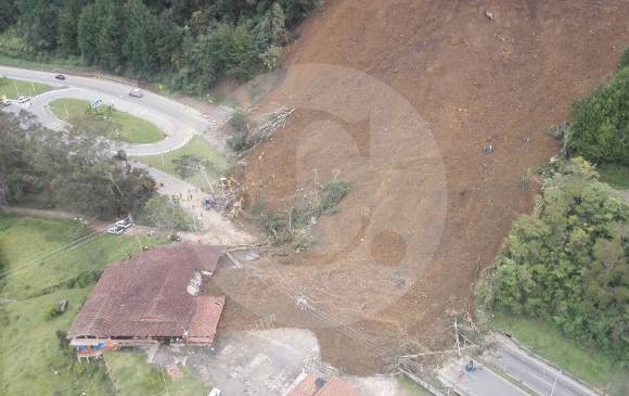 Desde el aire se puede apreciar mejor la magnitud de la tragedia. FOTO JAIME PÉREZ