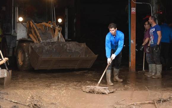 Rafael Nadal se solidarizó con sus vecinos que sufrieron graves daños por las inundaciones en Mallorca. FOTO: TWITTER