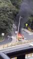 Escena del taxi incendiado en El Poblado. FOTO: Cortesía