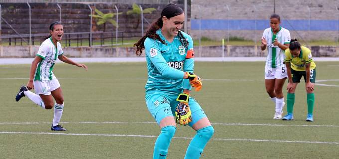 Así festejó Katherine Tapia el gol que la ubicó como figura en la primera fecha de la Liga Femenina. FOTO cortesía Dimayor 