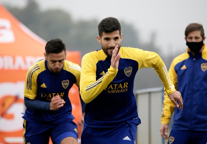 Según informó el club 18 jugadores del plantel profesionales salieron positivos por coronavirus. FOTO TOMADA @BOCAJRS OFICIAL