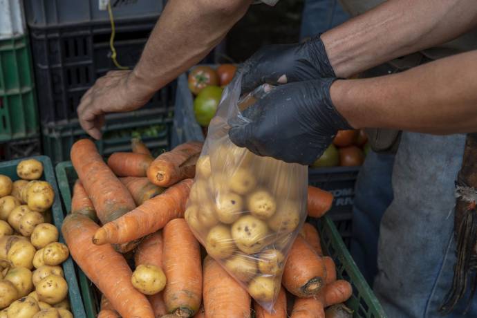 La variedad, los precios y la frescura de los productos son el gran atractivo de la Central Mayorista. Foto Edwin Bustamante