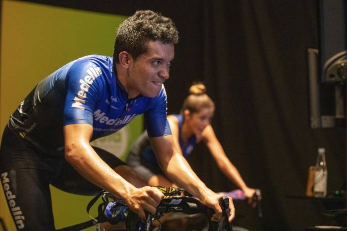 Deportistas como Brayan Sánchez, del Team Medellín, hicieron parte del evento transmitido por Teleantioquia. Foto: Edwin Bustamante