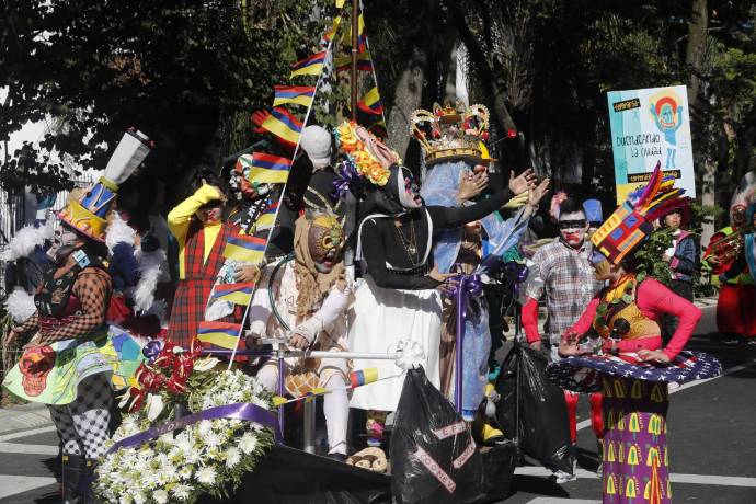 Son 11 grupos internacionales, 11 nacionales, cuatro regionales, 70 locales, 90 eventos, 30 salas y 180 funciones que se repartirán en nueve días. FOTO JAIME PÉREZ