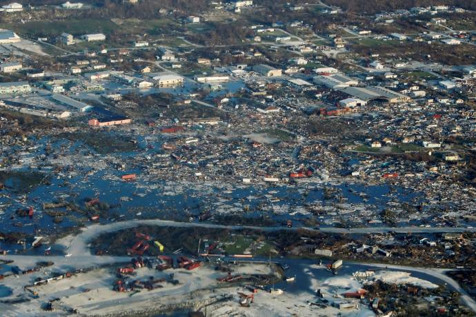 El número de fallecidos por el huracán aún puede aumentar, indicó el ministro de Salud bahameño, Duane Sands, que precisó que las labores de rescate y la exploración de las casas inundadas acababan de comenzar. FOTO REUTERS