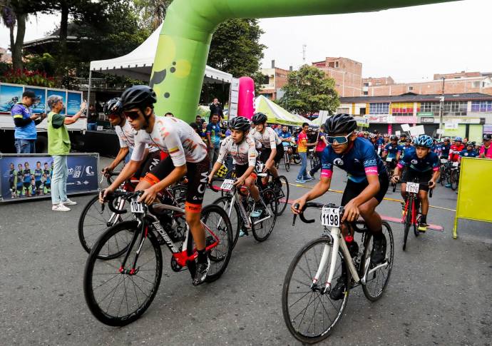 En la edición 46 del Clásico El Colombiano, hubo lugar para todas las edades, desde niños hasta adultos mayores. Fotos : Julio César Herrera