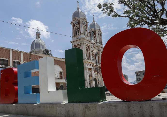Tras la cuarentena obligatoria impuesta por el Gobierno Nacional, Bello, el municipio más grande del Norte del Valle de Aburrá, ha visto reducir día a día la vida en sus calles. Foto: Manuel Saldarriaga Quintero