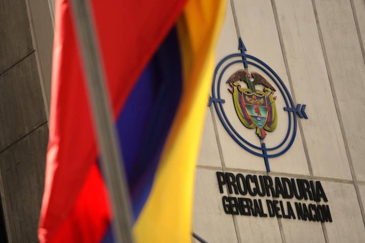 Destituida exfuncionaria de la Supersalud por lucrarse de favores a IPS