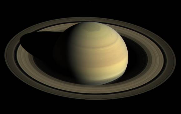 Saturno y sus anillos vistos por la nave Cassini, que finalizó misión en 2017. No es el único planeta que los tiene, aunque sí donde mejor conservados están. FOTO Nasa/JPL
