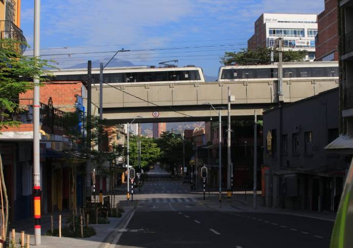 En cuestión de 15 días, del 30 de junio al 14 de julio, Antioquia duplicó sus casos confirmados de covid-19 y cuadriplicó sus muertes. Así de crudas y de duras son las cifras oficiales que muestran el comportamiento de la pandemia en la región. Foto: Juan Antonio Sánchez