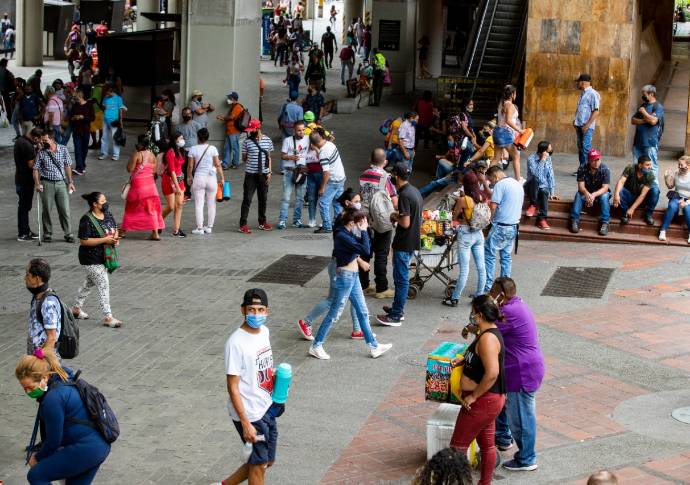 Recorrido por el centro de Medellín, Junín, Carabobo, Parque Barrio, Veracruz y la Plaza Botero. FOTO JAIME PÉREZ