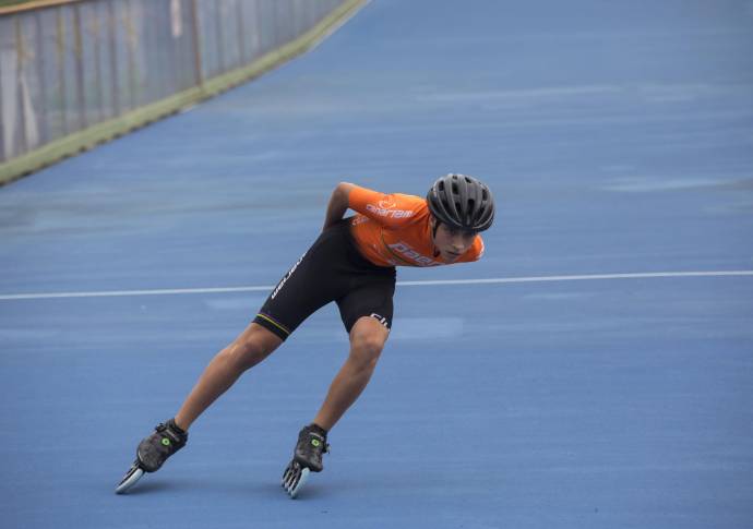 Los competidores se encuentran a kilómetros de distancia, en diferentes pistas a nivel nacional, lo que genera un reto mayor para la federación. Foto. Camilo Suárez.