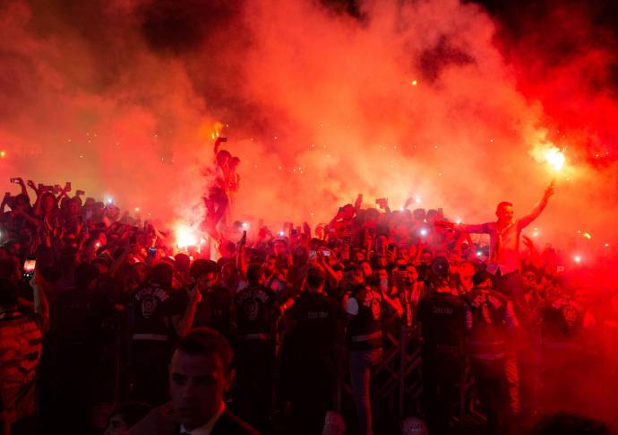 Según el diario L’Equipe, el delantero samario tendrá un contrato hasta el 2022 y un sueldo de $5 millones de euros netos por temporada ($5,5 millones de dólares) y que el Mónaco recibiría entre 4 y 5 millones de euros por su paso. Foto: AFP