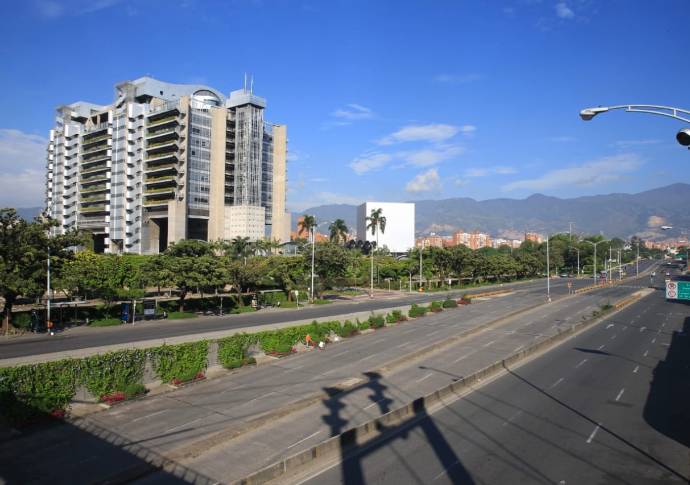 En cuestión de 15 días, del 30 de junio al 14 de julio, Antioquia duplicó sus casos confirmados de covid-19 y cuadriplicó sus muertes. Así de crudas y de duras son las cifras oficiales que muestran el comportamiento de la pandemia en la región. Foto: Juan Antonio Sánchez